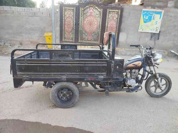 سلام عليكم
لبيع ستوته موديل 2017اوراق اصولي 
شاصي مكفول  بدي لا لحيم ولا خياس محرك  كهربايات كلها شغاله سعر 1150وبيهه مجال للشراي مكان ديوانيه شافعيه 
***********
