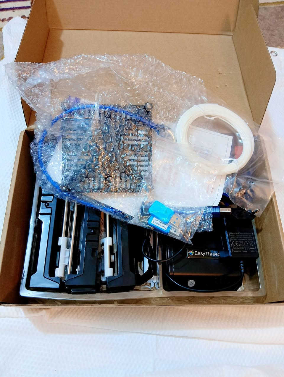 السلام عليكم من رخصه الادمن طابعة 3D اثريدي او مجسمات جديده السعر 75 الانتصال 👈 ***********
