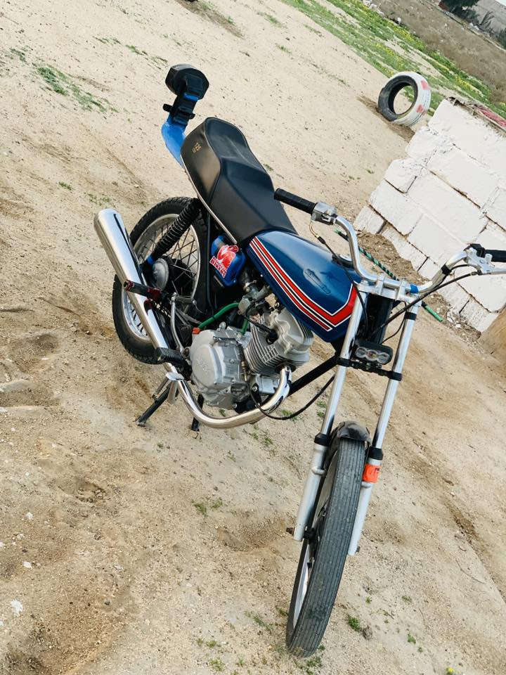 سلام عليكم دراجه ايراني للبيع نامه محرك مبدل فقط بستم دراجه حلوه ونضيفه مكاني بصره زبير عله طريق سفوان /للتواصل ***********/سعره 450وبيه مجال
