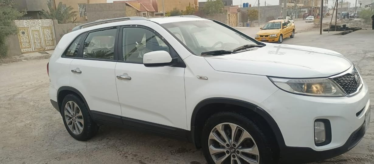 سيارة سورنتو 2014 مكفوله
6 سلندر  سويج سبعه راكب 
فقط بيها كازكيت باقي التفاصيل تصل عل رقم مكلف بل نشر مكان بصره قضاء المدينه  
***********
