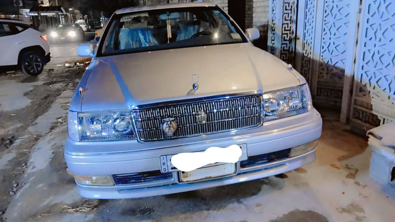 سيارة راس الثور فلات موديل 1995
كفاله من گص ونقل واصوليات وضربه
محرك بلادي 2500
تبريد فول 
رقم الماني انبار مشروع وطني 
مكان السياره بغداد سعر97 
مكلف بالنشر الاتصال على هذا الرقم ***********
