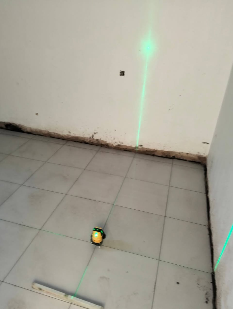 كادر مصر الانواع التطبيق البورسلين والسيراميك والكاشي والمرمر وجدران وارضيه وبايا درج وودايه شغل درجه اولى اسعار مناسب لاستلام هندسي التواصل على الواتساب***********
