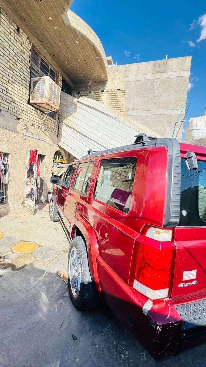جيب كامندر موديل 2008 مكينه جديده 8 سلندر 4700 سياره جاهزه كهربائيات
وتبريد 3 قطع تخم تاير ويل كب كروم
 3 فتحات فول مواصفات 7 راكب
بيها منظومه غاز 
تحويل ثاني السياره بأسمي رقم بغداد انگليزي السياره بيها قطع صبغ اعتبرها مصبوغه حزام بدون حاث
السعر 95 وبيها مجال حگ الجيه 
مكان السياره بغداد الكماليه 
رقم الهاتف ***********
