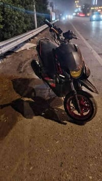 سكنز جبلي للبيع السعر 800 وبيها مجال بسيط كلش والمكينة خرسه شلعه ومعدل...