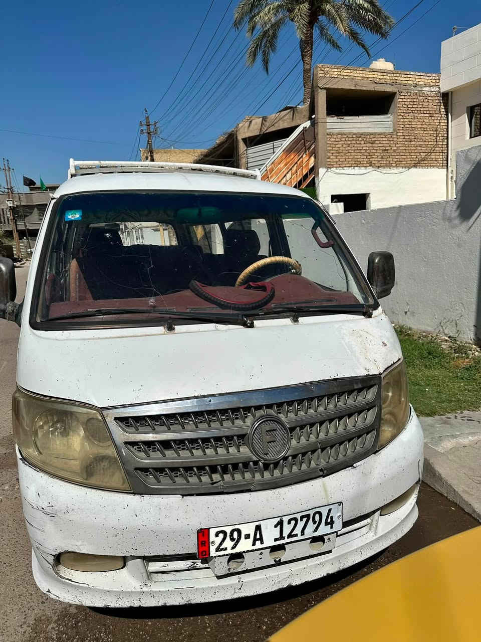 السلام عليكم. فتون مديل ٢٠١٤ رقم انكليزي مصفره تحويل ثاني يوم بيها خياسات والكشر شوفت عينك السعر ٥٠ وبيها مجال  ***********
