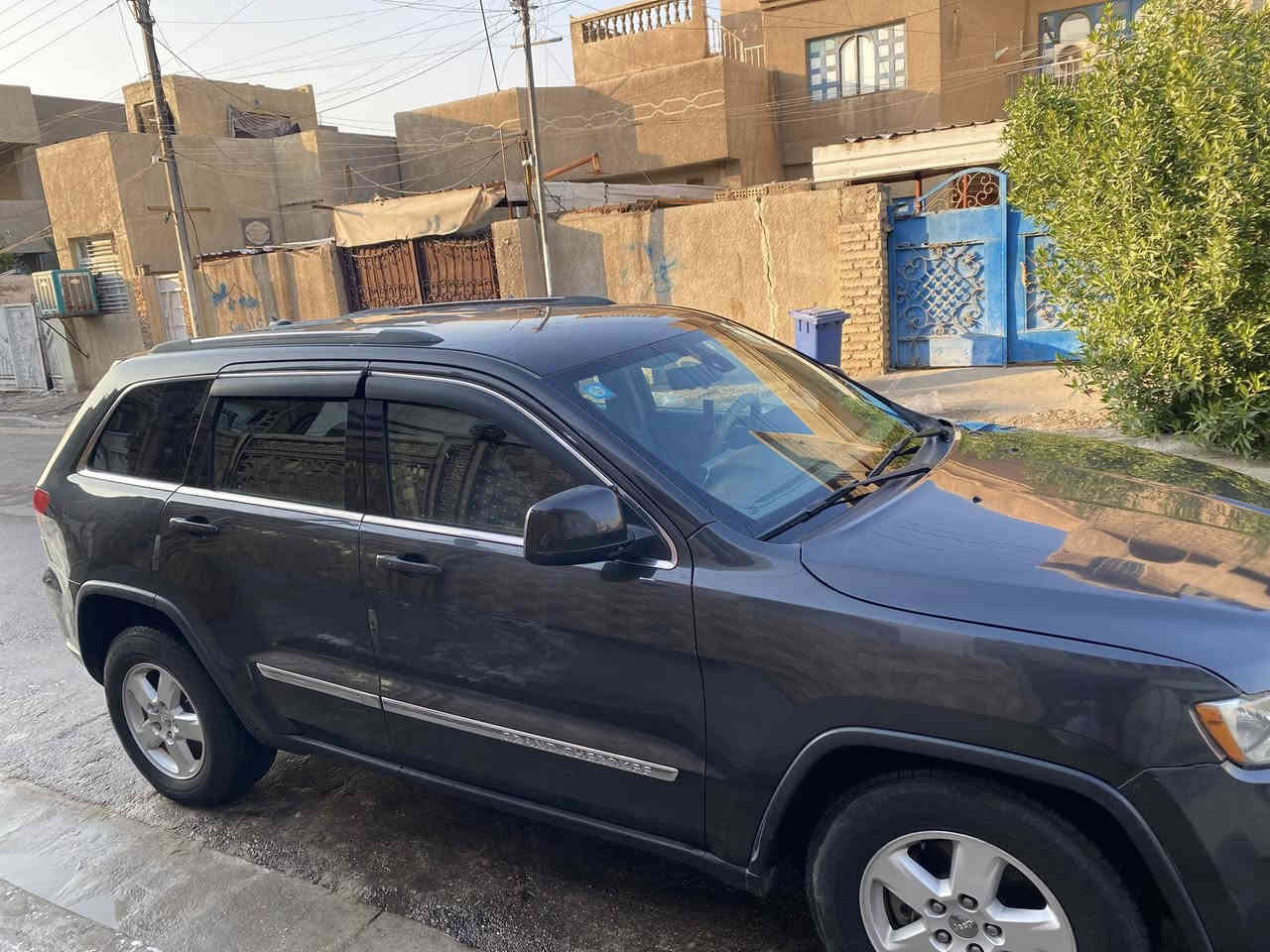 السلام عليكم جيب لاريدو للبيع موديل ٢٠١١ مواصفات بصمه تحكم استيرن شاشة كامرة دوارة قطعتين تبريد كرسي كهرباء سستم صوت بلادي كشنات جلد تو ويل المرغوب وارد امريكي كلين تايتل بالعراق بيها صبغ بنيد وجاملغ بدون حادث فقط صبغ وبارد تخك تاير جديد تبريد تدفئة مكينه وكير وشاصي شرط الكفالة ٦ سلندر مكاني بغداد حي العامل ***********
السعر ١٥٥ وبيها مجال
