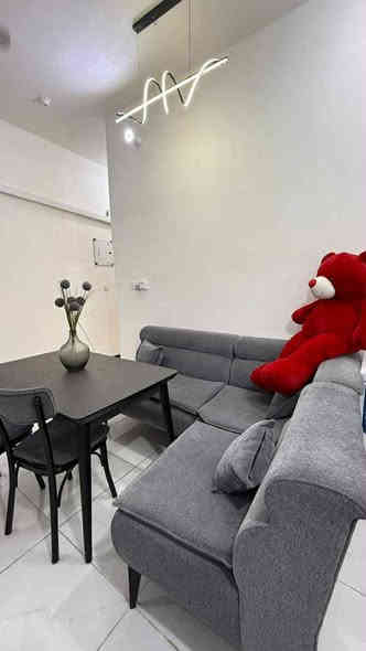 الميز والكونسول ب٨٨٠ وبي مجال 
والتخم ب٧٧٠ وهم بي مجال نظيف مستخدم اقل السنه 
الاستفسار خاص او الاتصال على الارقام
***********
***********
