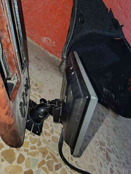 شاشه يابانيه ترهم جميع انواع السيارات تعرض صوره وصوت وكامره بيه مودات كلش حلوه سعره ٣٥ مكاني نجف توصيل ماكو ***********
