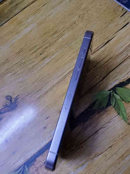 ايفون ١٥ برو
٢٦٥ گيگا
بطارية 87%
نظيف جداً خالي من العيوب
مكاني بغداد
السعر 850 الف قفل

 0773 047 3145
