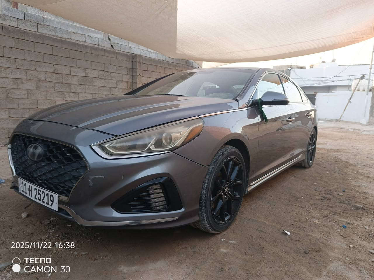 سلام عليكم سوناتا للبيع موديل 2018 رقم بغداد دولي مصطره سياره شرط تحويل
وارد أمريكي فول مواصفات محرك 2000تيربو
لا تبخير ولاتنقيص 
سياره نضيفه بيها بس قطعتين بدون دواخل 
بونيد واجملغ تبرد واتدفىه 
مكاني نجف الأشرف شارع معال بي مجال بس للطيبين الاستفسار الهاتف***********/
