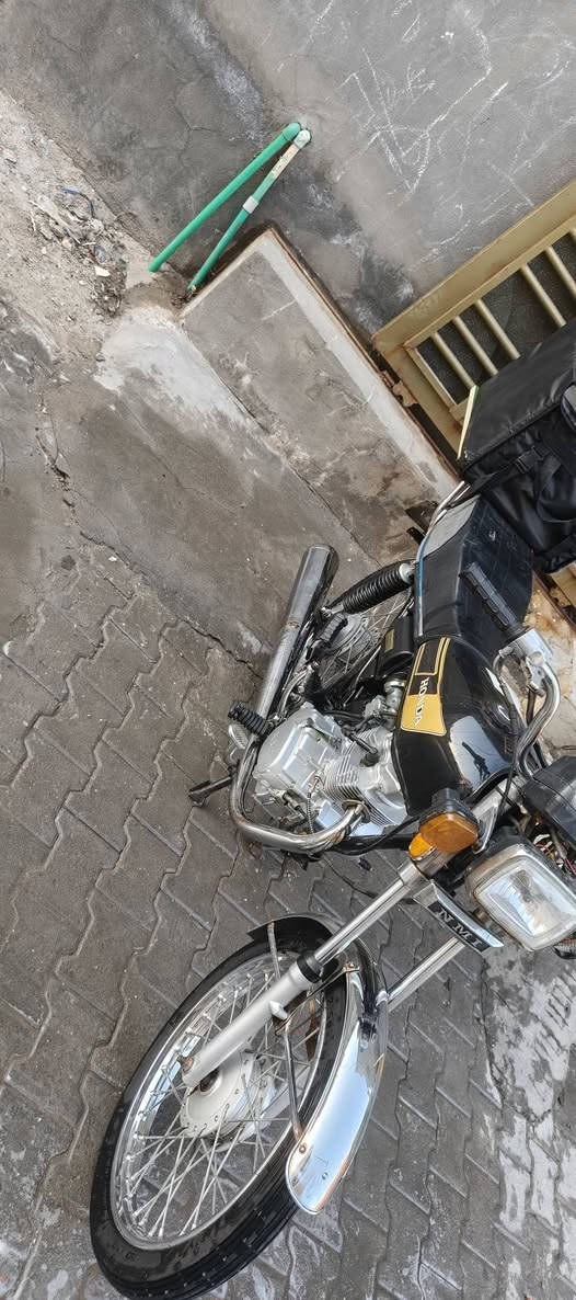 نامه شاصي شلامجه شاصي11ومكينه25دراجه بيه نواقص كهربايات وهاي السوالف سنويه منتهي راعيه يريد تحويل السعر1400قفل رقم بصره R


**إذا كنت صاحب هذا الإعلان وتريد حذفه لأي سبب، رجاءا أرسل رسالة إلى الدعم الفني**