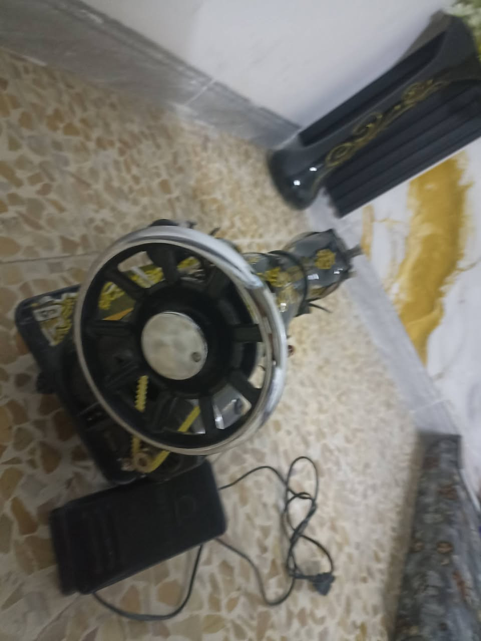 مكينه فراشه جديد مامستخدم مكان بعويزه قرب جامع الصادق الامين سعر 45 ، ***********

