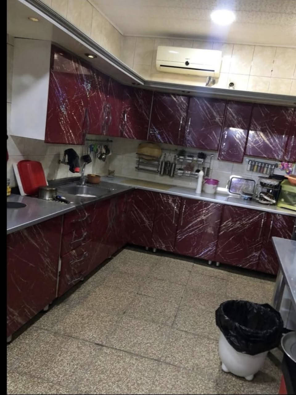 كاونتر نظيف للبيع مكان الغدير بغداد الاستفسار على هذا الرقم***********
