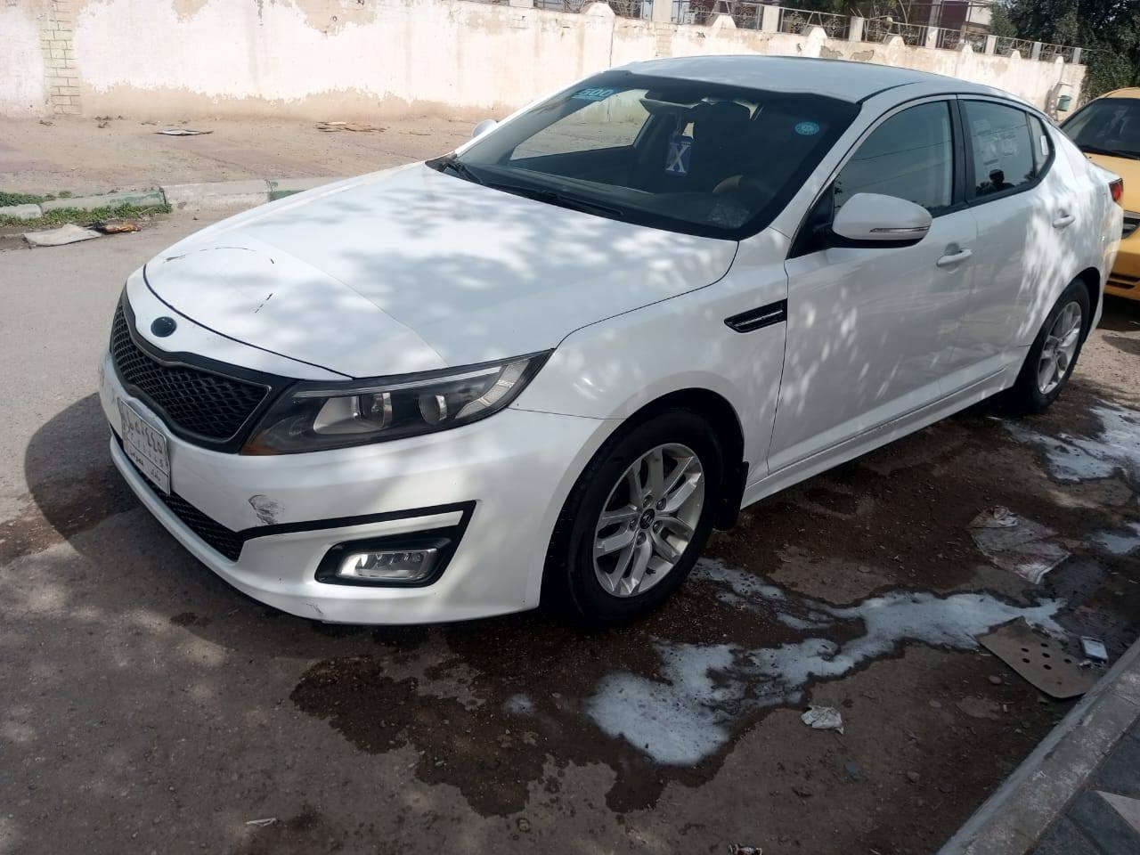 بعد التحية 
كيا اوبتيما موديل 2015 خليجي رقم بغداد بأسمي نص فول محرك 2000 مشروع وطني سونار مرفق بالمنشور مكان السياره السماوة 
السعر 147 بيهه مجال 
للاستفسار  *********** واتساب
