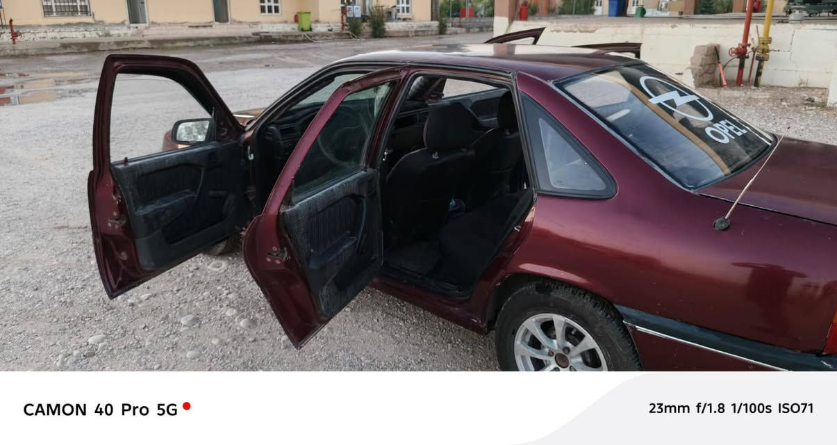 سلام عليكم اخوان..  أوبل فكترا للبيع 
موديل 92
حجم 16 
كابون بانزين معاها 
رقم جديد 
تخم تايرات جدد 
بشرط اي نقص ما بي 
تحويل وكاله شرط 
رقم نينوي 
السعر 48 بيها مجال 
الرقم الهاتف ***********.
