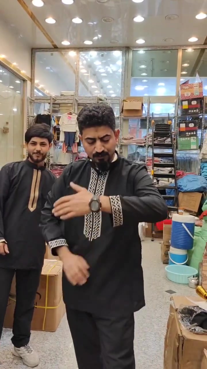 ✨ موسم السواد  ويانه مختلف✨
تراك شور رجالي ياخه سحاب تطريز 
خامه درجه اولى شرط الفحص
مقاس 54_56_58_60_62
متوفر موديلين
سعر الدرزن 144 الف

توصيل لجميع محافظات العراق


**إذا كنت صاحب هذا الإعلان وتريد حذفه لأي سبب، رجاءا أرسل رسالة إلى الدعم الفني**