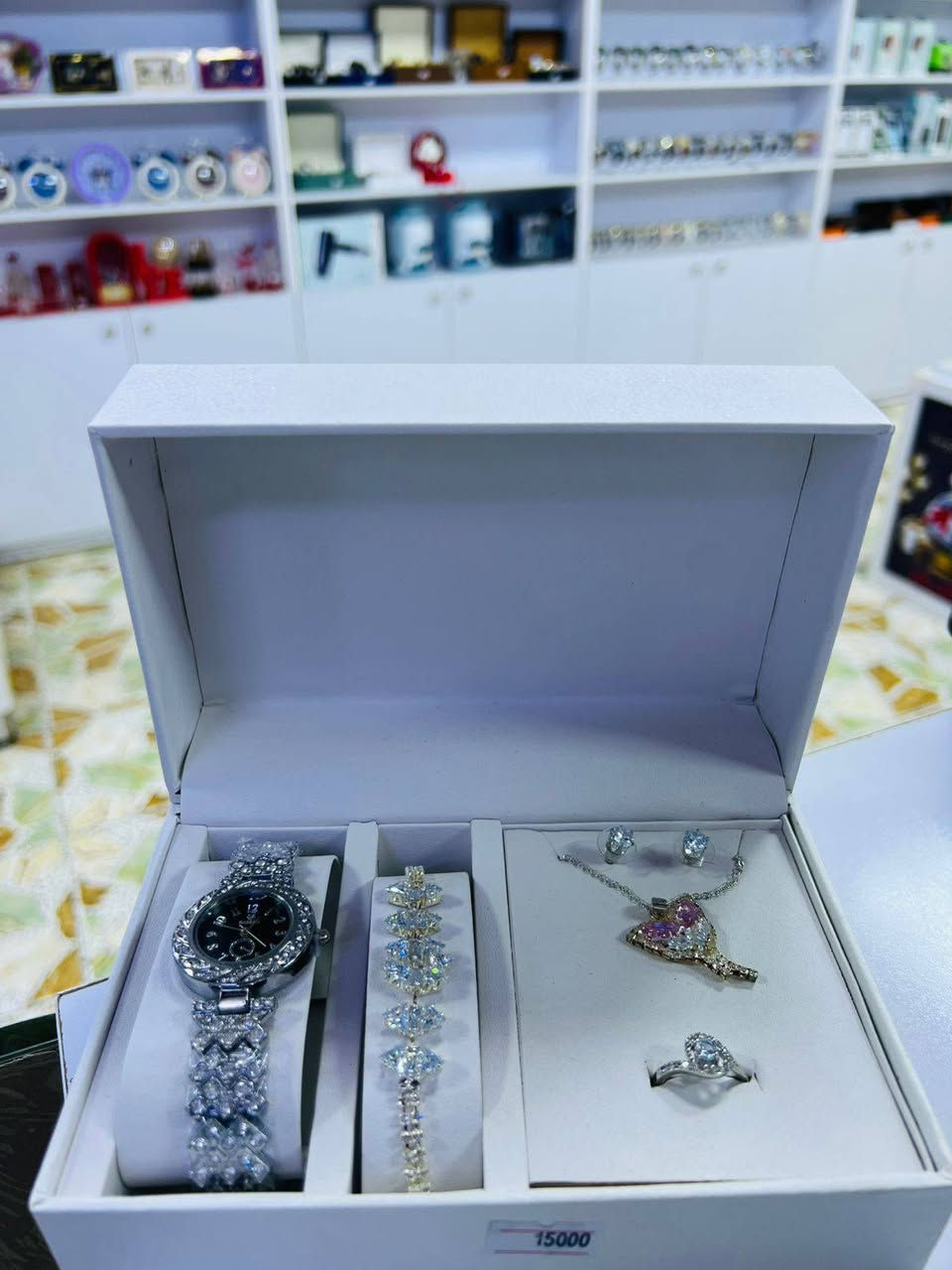 🎄✨ أفضل هدايا الكرسمس وأجمل الهدايا للمناسبات السعيدة ✨🎄
فرح أقرب الناس لقلبك بهدية أنيقة وراقية 💝
💎 تصاميم مميزة
✔️ جودة عالية
💰 أسعار مناسبة للجميع
📍 متوفر لدى شركة نبراس كوت – فرع الشهداء
📌 الشهداء – شارع مدرسة أطلال – قرب مطعم زاد كوت
📞 للاستفسار: ***********
✨ لأن الهدية الحلوة تعبر عن ذوقك ✨
#هدايا_كرسمس #هدايا_مميزة #نبراس_كوت #أناقة
