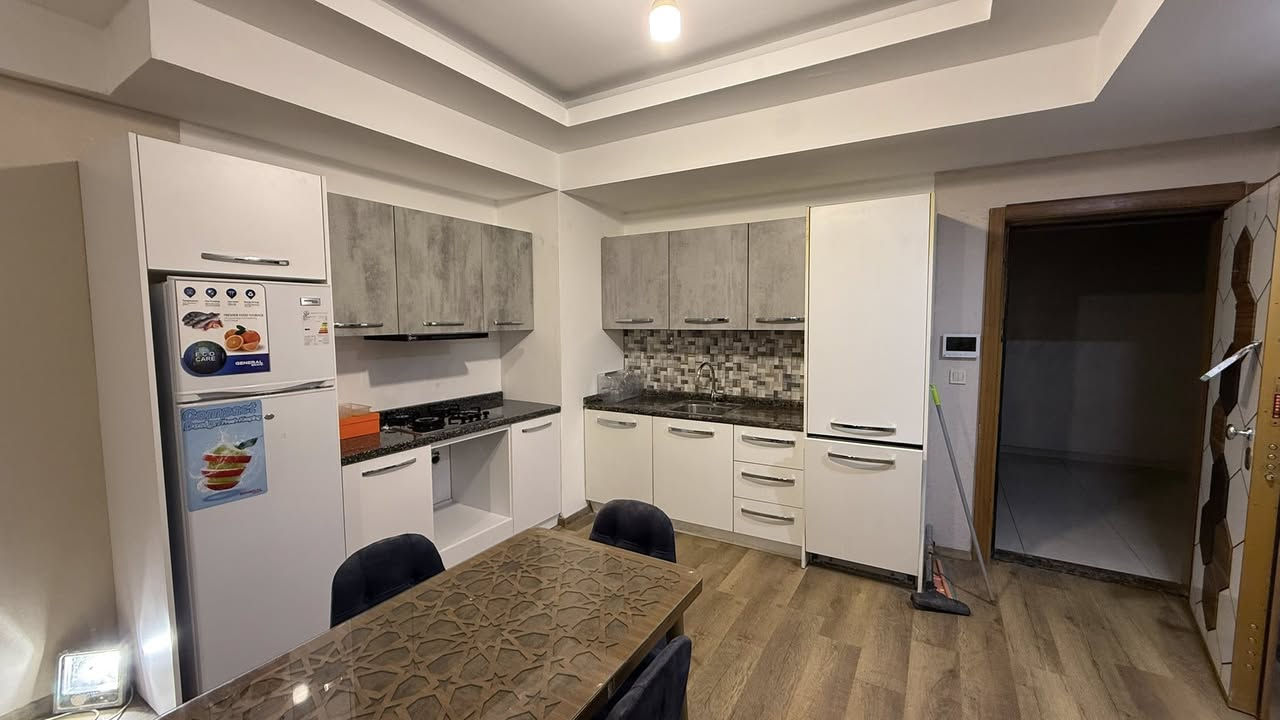 شوقە   MRF QUATTRO بۆ كري لە كواترو تاور
🔵 1+1 يه ك ژووری 
🟤 90 متري
🔵  يه ك ژووری نووستن 
🟤 هۆڵ
🔵 چێشتخانە
🟤 بلکۆن
🔹🔹🔹🔹🔹
شقة غرفه وصالة  الايجار  من مجمع كواترو تاور 
🔹 1+1  
 🔸90م
🔸 غرفة صالة 
🔸مطبخ 
🔸حمام 
 🔸بلكون 

***********📞
