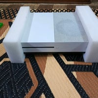 xbox one s  اخو الجديد استخدام قليل  مساحتة 1 تيرا دقة الالعاب 4k ultr...