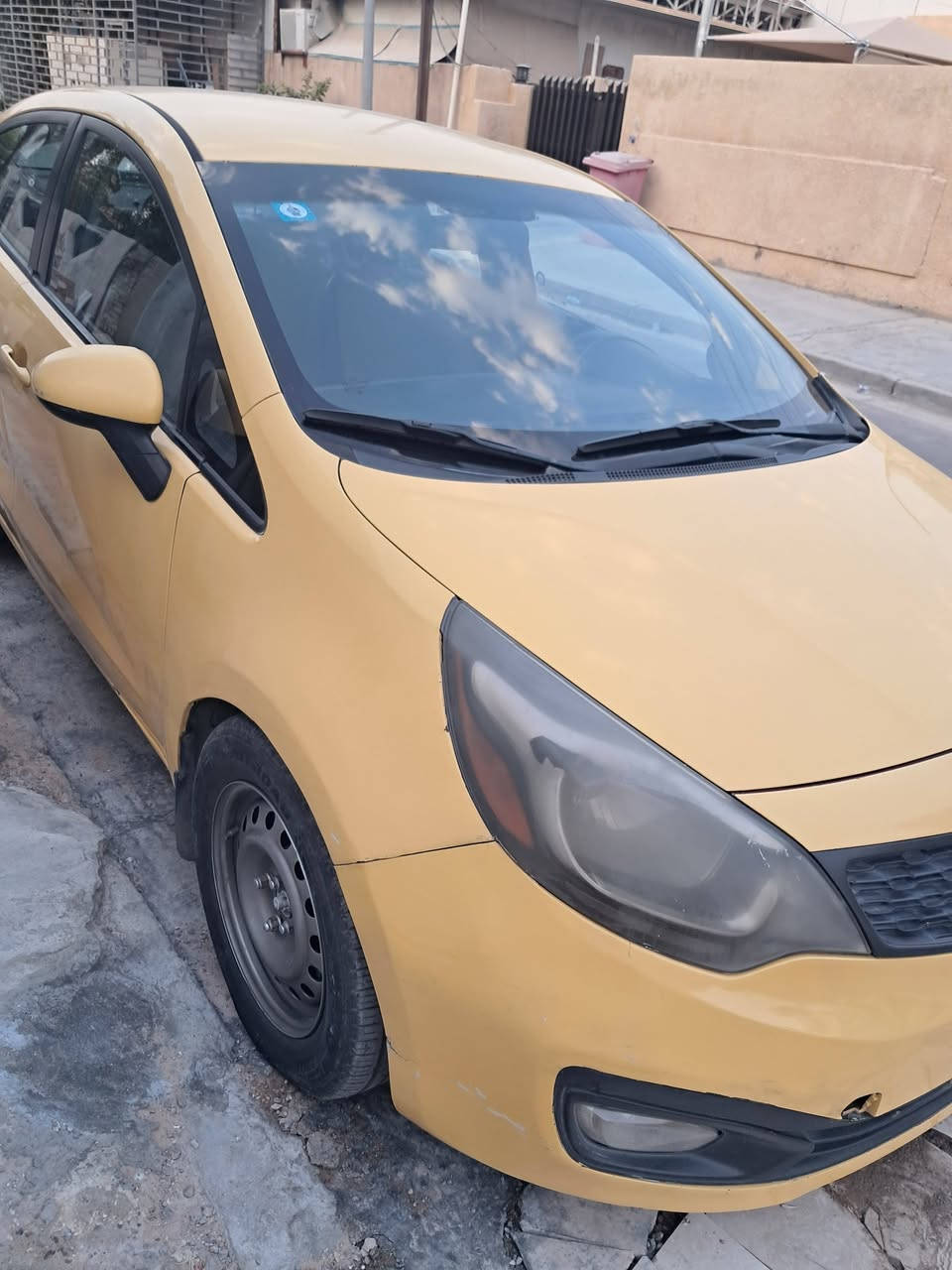 كيا ريو موديل 2013 وارد أمريكي محرك 1600 سنويه بسمي  سعر 73 ورقه 
وتساب *********** باقي تفاصيل
