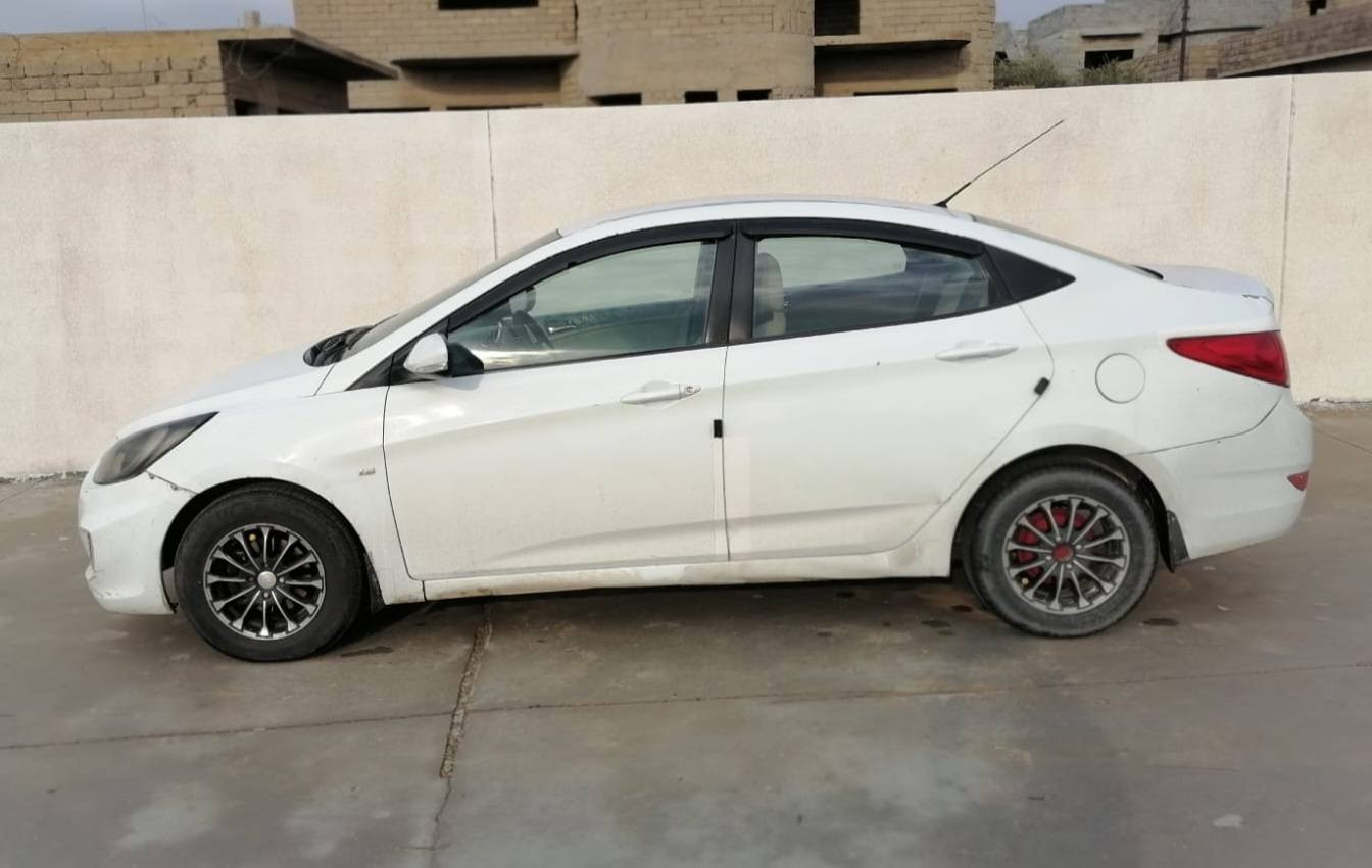 هيونداي اكسنت 2011 🌸🌸
سعر (  70  ) ورقة ومجال
     (    رقم اربيل    )
السيارات دعم جاملغ خلفي
مكانات صبغ انطيك حزام
شواصي وتكم مكفولات 
مكان السيارة ناحية بعشيقة 
***********
***********
