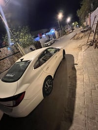 سياره البيع سوناتا هايبرد موديل 23 اصل كفل ما عده جملق سياره تبريد حدا...
