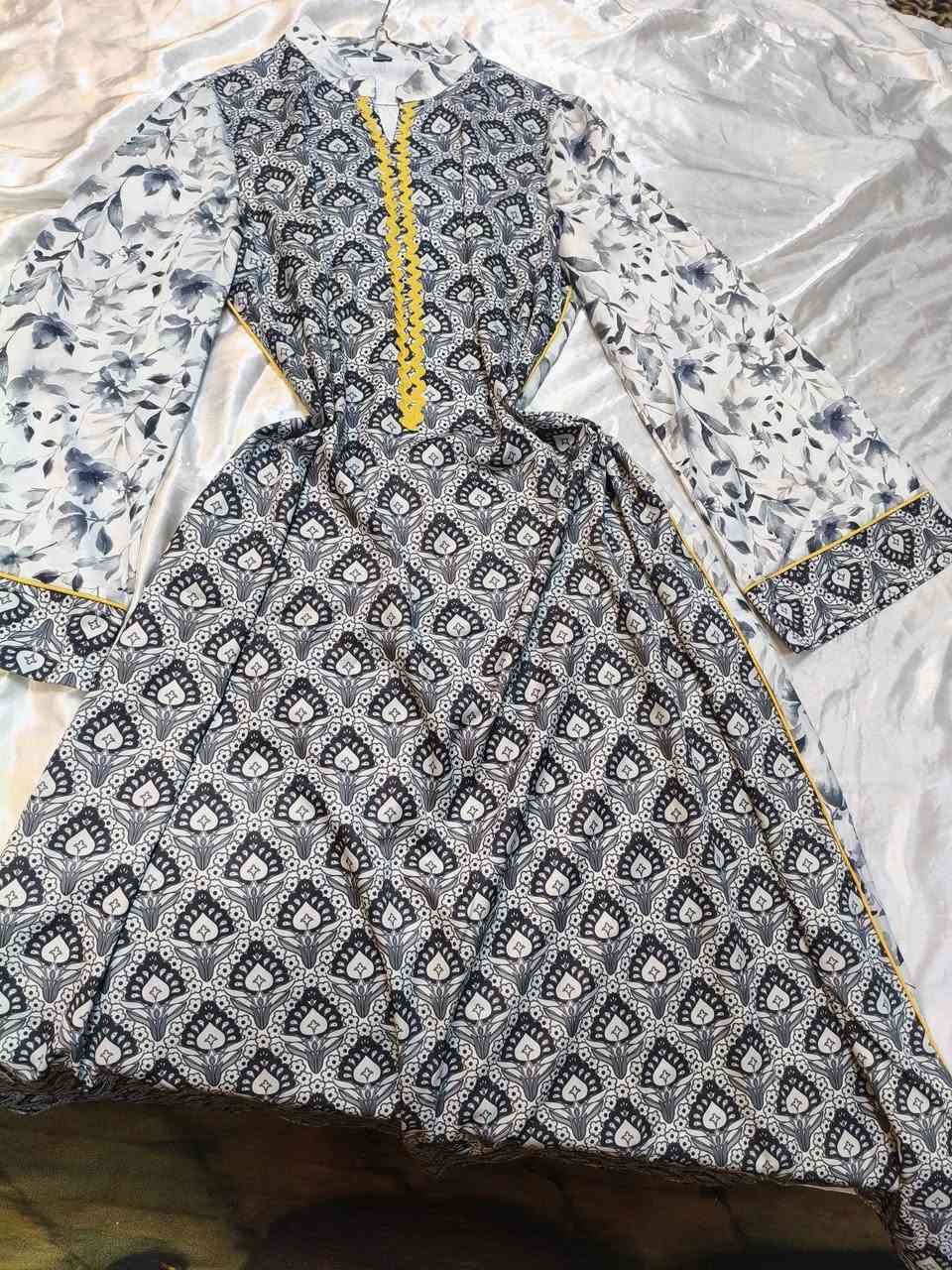 لارج اكس لارج سعر١٢


**إذا كنت صاحب هذا الإعلان وتريد حذفه لأي سبب، رجاءا أرسل رسالة إلى الدعم الفني**