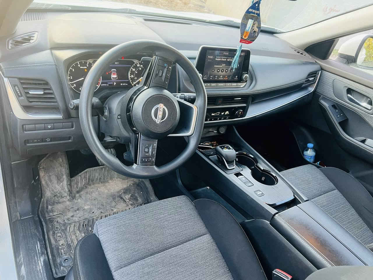 السلام عليكم
للبيع او مراوس حسب القناعه
 نيسان روج 2023 رقم سليمانية SV  1500 تيربو
فول تجي مواصفات خاصه بصمة + دخول ذكي؟
تشغيل عن بعد فول تحكم ستيرن قياده ذاتيه
تحديد مسار شفتات ستيرن مع تدفئه
بنوراما + كشنات جلد+ بردات خلفيه بلاد
اتو هولد اتو ستوب امامي خلفي
 والسايق كهربائي اشاير داخل المري
بعد بيها هواي مواصفات السيارة ماشيه20 ألف كيلو
الضرر بصيط جامرلغ بيه ربع صبغ وبونيد مبدل بلادي 
السعر المطلوب 165$بيها مجال
مكان السياره كركوك ***********بي واتساب
