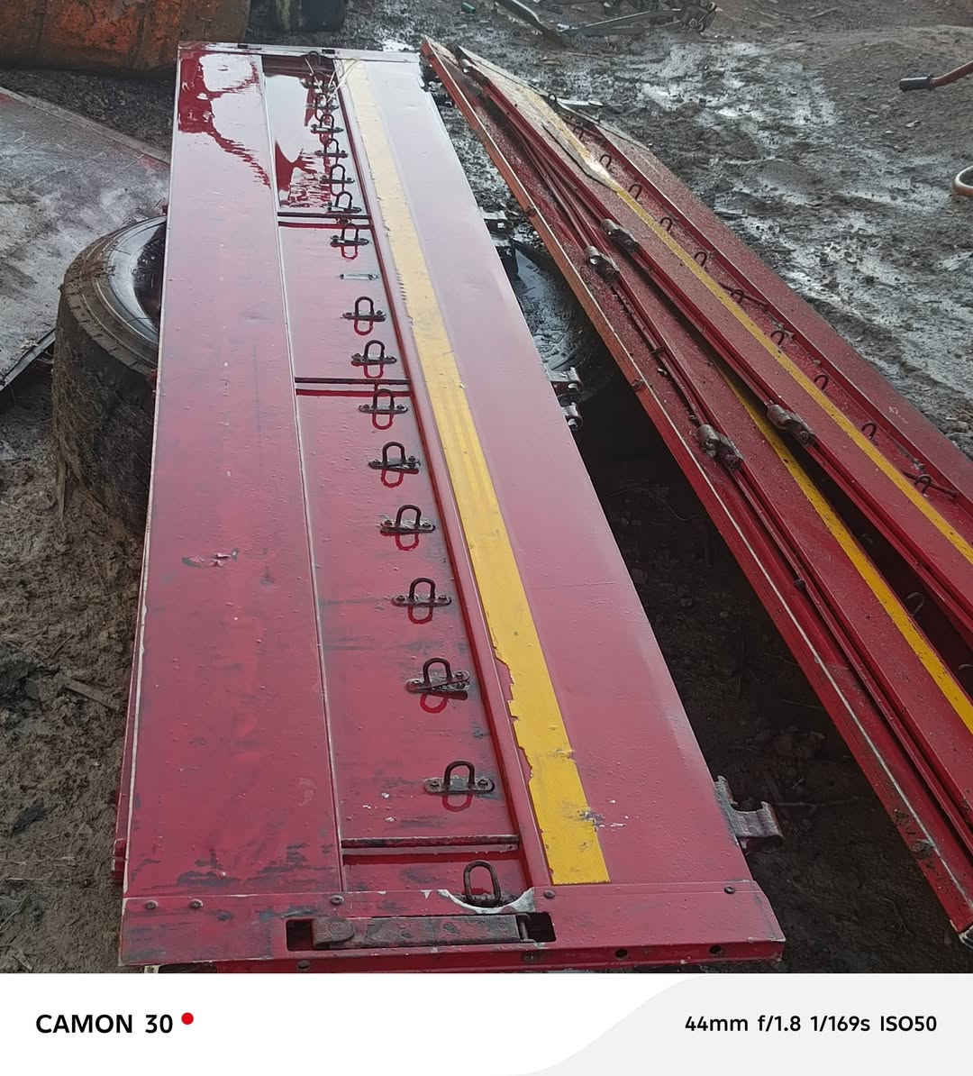 السلام عليكم ورحمة الله اجناب كوجل للبيع ارتفاع ٦٠ تخم جديدة مع باب دفتري ارتفاع متر ‏‏‪***********‬‏
