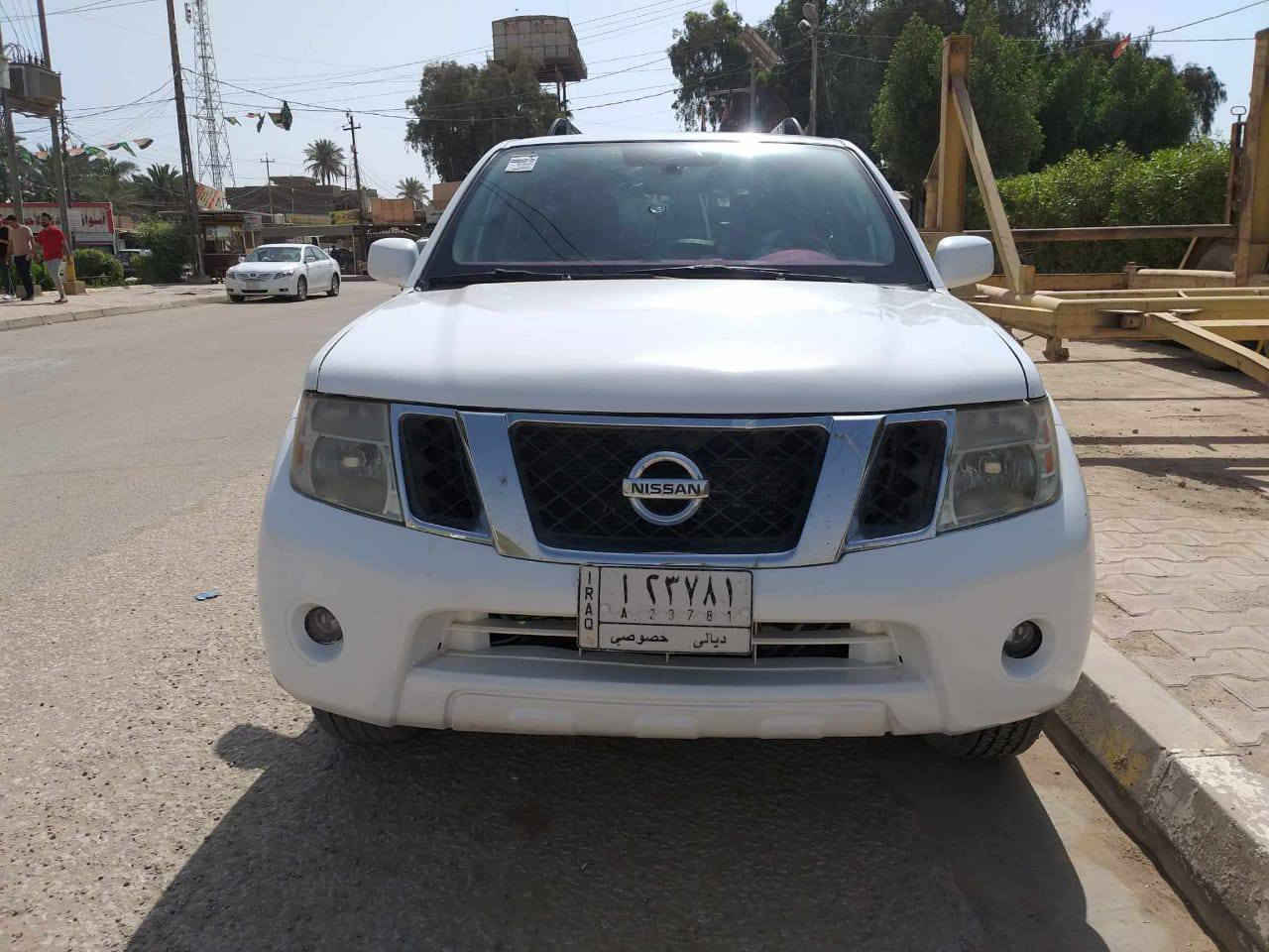 سيارة نيسان بافندر موديل 2008 رقم ديالى مشروع وطني لون أبيض ضررها الجاملغ عكس السائق السعر 90 وبيها مجال حك الضيافة 
مكانها بابل الإسكندرية 
ت ***********
