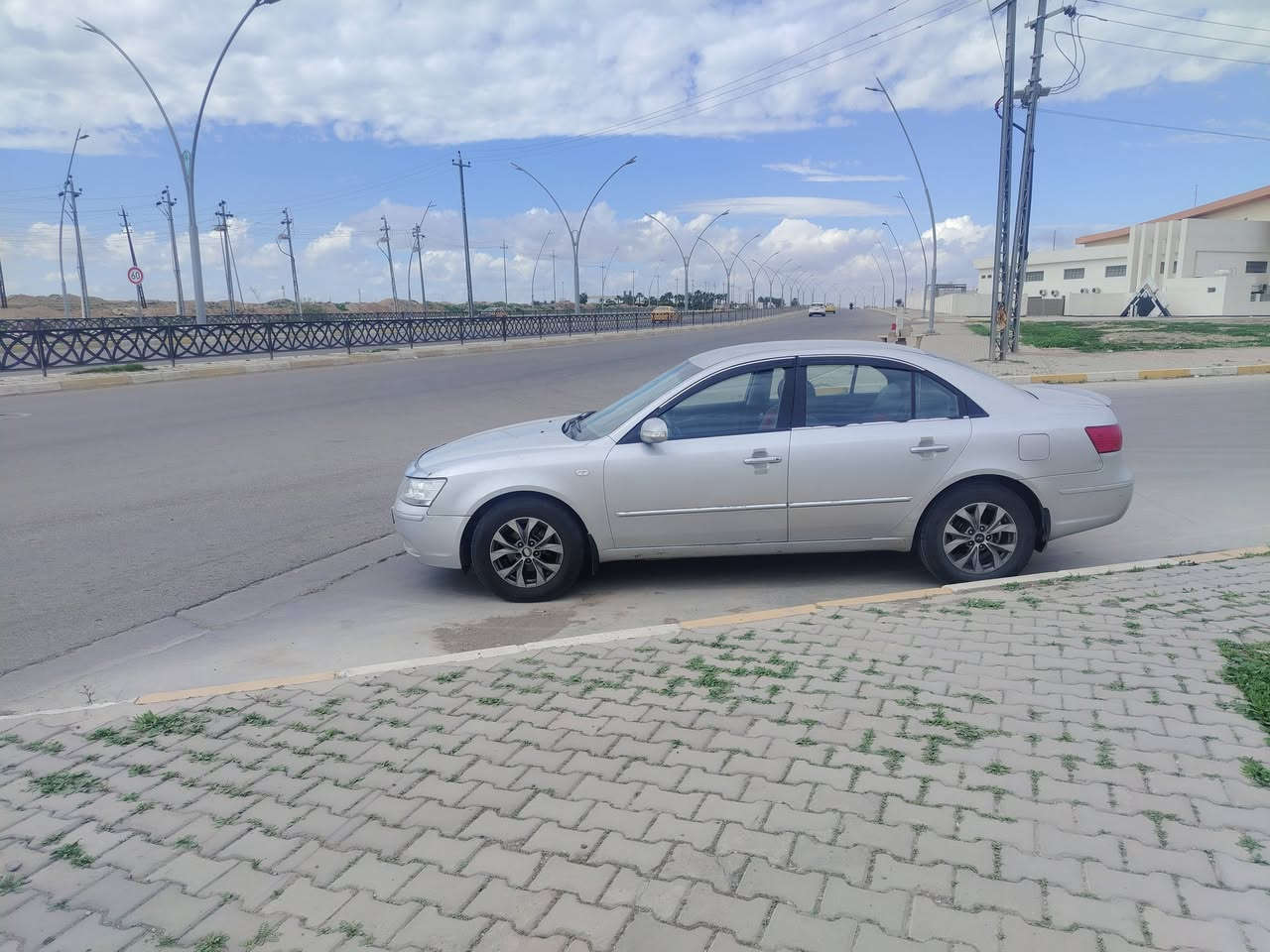 هيونداي سوناتا موديل 2010 رقم اربيل كير بشرط ومحرك بشرط قطعتين صبغ بدون دواخل
حجم المحرك 24   ***********
