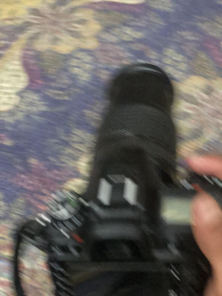 سلام عليكم شباب عندي كامره نيكون دي ٧١٠٠ ملحقاتها :
شاحنه 

حزام كتف 

جنطه 

سعرها ٤٢٥وبيها مجال بسيط مكاني بغداد مدينه صدر 

رقمي ***********
