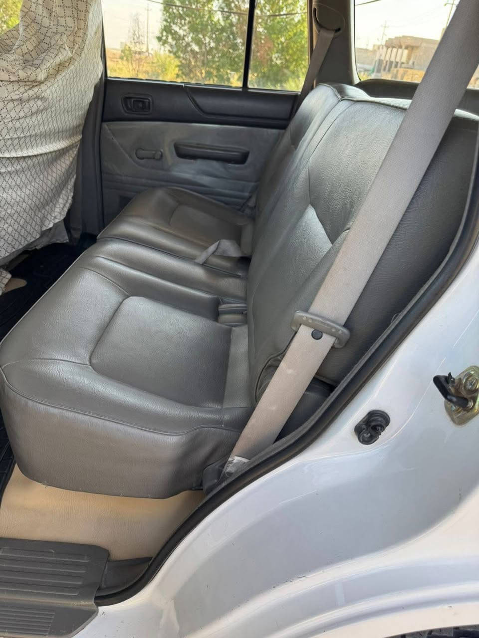 السلام عليكم بترول للبيع موديل 2001 مكفوله وجاهزة مكينه ما مفتوحه على وضع الشركه السعر 120 مكان السيارة ميسان للأستفسار ***********
