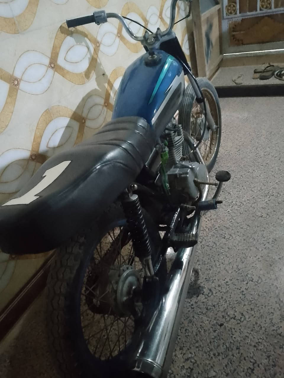 سلام عليكم دراجه نامه شلامجه اصلي مكينه 2013 توه مبدله غرفه كامله بيه صوت من جسر الفيرسه مادري شنو الويل الوره ازرك بلاد ولامامي شوف العين تشوفه ادوات مكاني بصره شط العرب الجزيرة مكفوله من سرقه ***********
