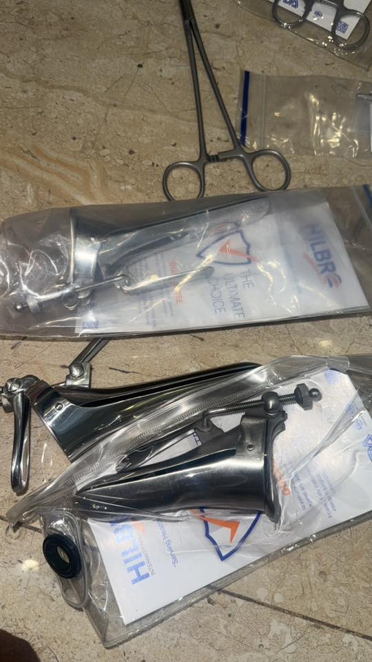 ادوات طبيه نسائيه ايضاً
ممستخدمه جديدات
للبيع
***********
