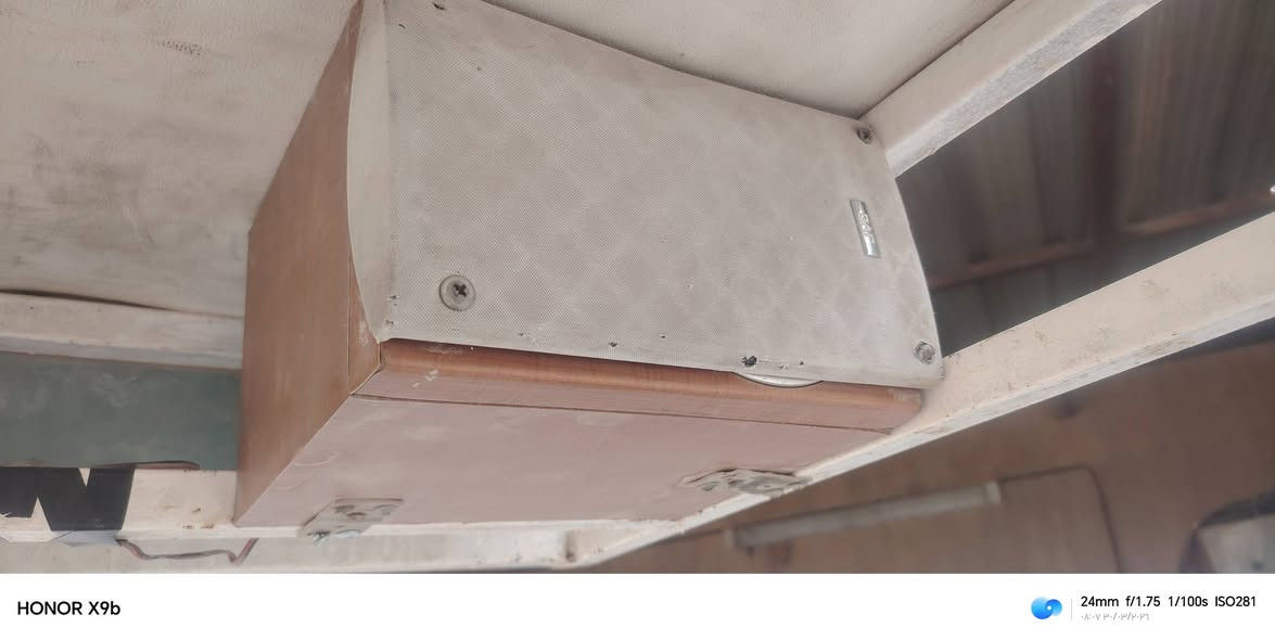 للبيع سماعات مع المسجل ***********
