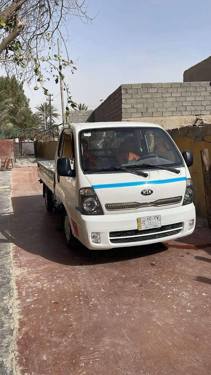 السلام عليكم
كيه حمل  ٢٧٠٠ للبيع
 موديل ١٦ رقم بغداد تحويل ثاني يوم
بدون حادث او صبغ 
السعر ١١٠$
هاتف ‭٠٧٧١ ٨٤٨ ٥٤٠٤‬   التواصل فقط مع الرقم
