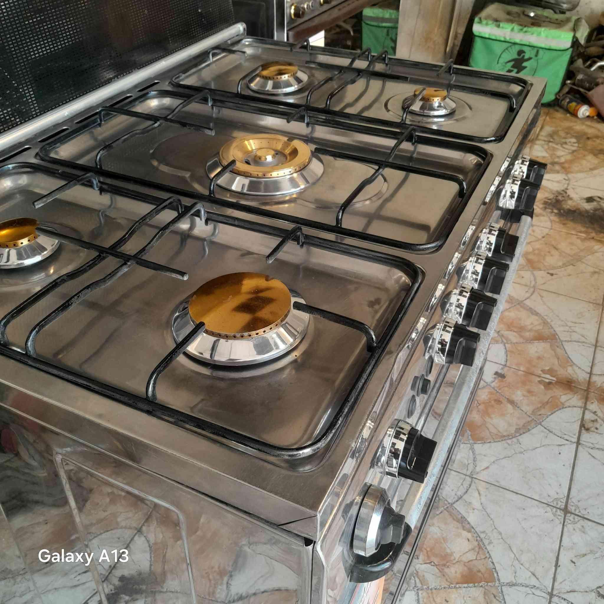 يالله طباخ كريازي استيل باب اول كوله شغال وعلى الفحص اذا عندك طباخ قديم اراوسك مع الفرق العنوان حي النداء شارع المكاتب وتساب مازنجر موجود ***********
