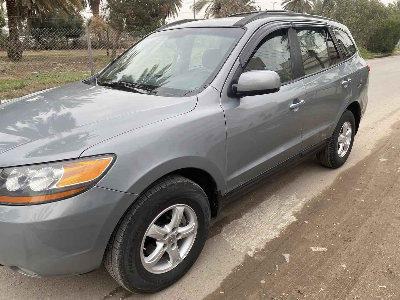 سنتافيه موديل ٢٠٠٨ امريكيه محرك ٦ اسلندر ٢٧٠٠ سياره جاهزه ماشيه ١٠٥ حقيقي. حادث امريكه جاملغ امامي يسره وباب السايق.  سياره مصبوغه احزام سياره بسمي سعر ١١٥ اتصال ***********
