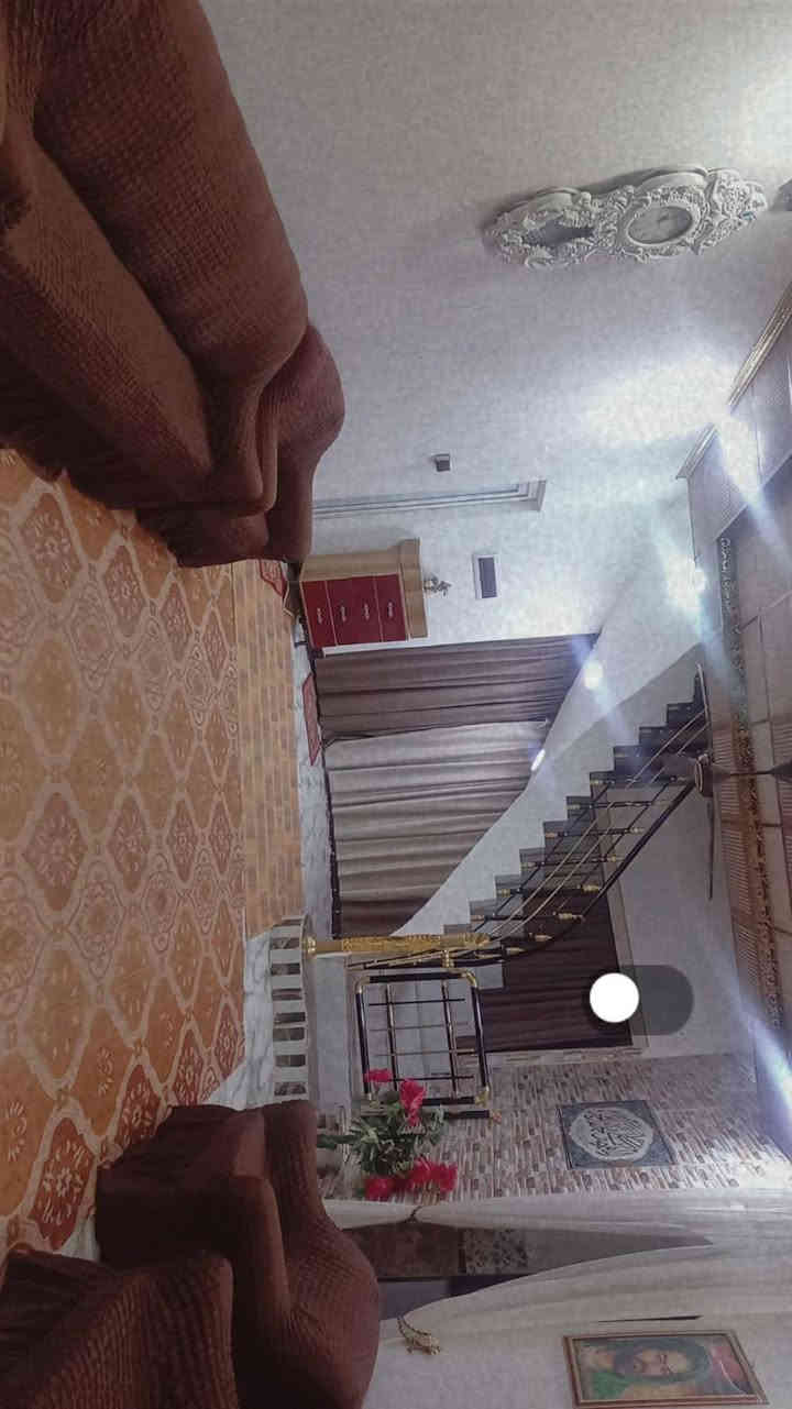 بيت للبيع 
زراعي سند 25 مساحة 300م طريق السنية سايد الزوار عامود 706 للاستفسار اتصال ع الرقم ***********
او***********
