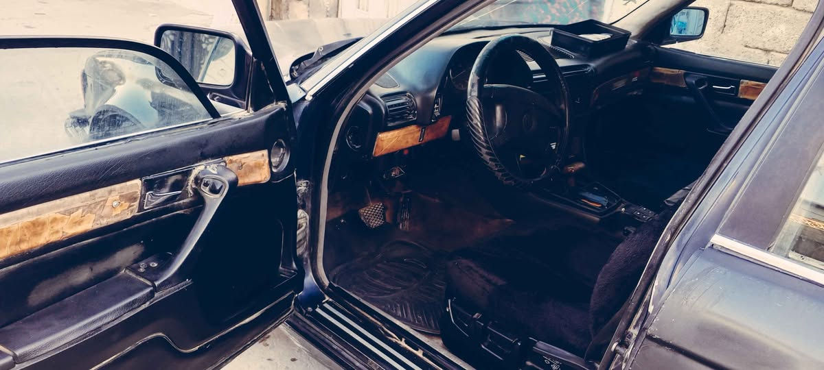 Bmw 730  1992
للبیع او مراوس ب بی ام 500
گیر ومحڕک شرط كهربائي .بدون ظربة شرط تحویل والوكالة . تبرید شغال .مكانی كركوك . سعر  29  
واتساب . *********** كركوك, العراق
