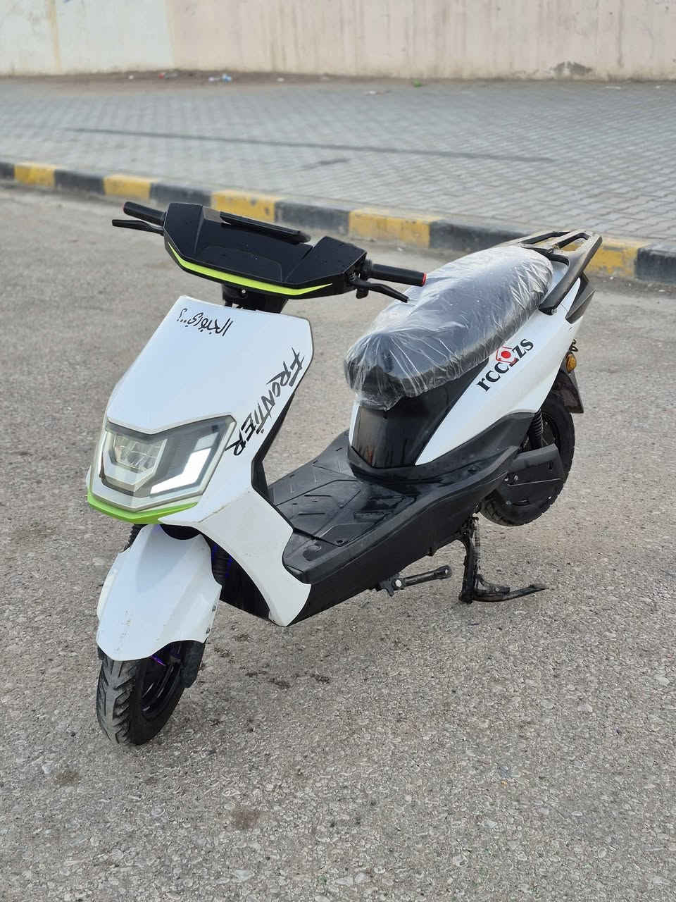 السلام عليكم دراجة سكنز شحن موديل2025 لون ابيض سرعة85 حقيقي شرط الدراجة5 بطاريات دبل 32 امبير بطاريات مشروطات وعل فحص شرط دبلات غاز دسكات دهن
كهربائيات الدراجة كلهة شغالة اشاير هورن نمر 4 شغالات عقل بلادي للبيع فقط السعر575 وبيها مجال شراي تعال خاص للاستفسار *********** النجف, العراق
