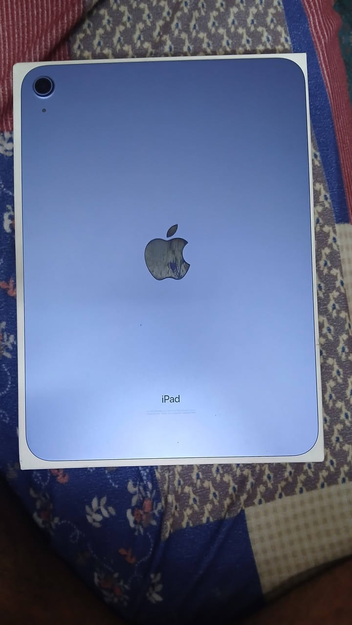 سلام عليكم ايباد 10ذاكره 64 اليباد بعده جديد السعر 400 مكاني بغداد مدينه الصدر رقمي ***********
