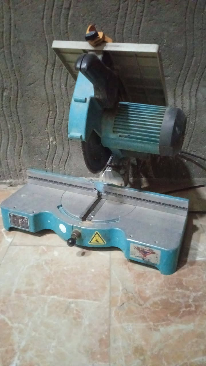 سلام عليكم كتر وفرازه مال كيلون للبيع 
من يرغب بشراء الاتصال على الرقم 
***********
