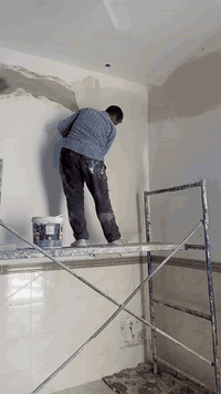 سلام عليكم ورحمه الله وبركاته يوجد تصليح التشققات في الجدران الداخلية والخارجية في  مواد البناء والمواد المتصلبه والجكن واير والشيش ضمان الجوده في العمل وضمن التجربه الاتصال على الرقم التالي ***********ابو محسن العيساوي
