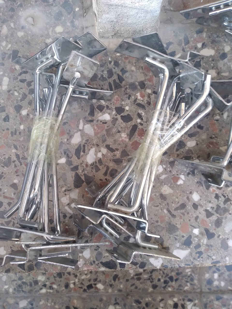 للبيع ٢٩٠قطعه السعر القطعه٢٥٠دينار بغداد حي الاعلام ***********
