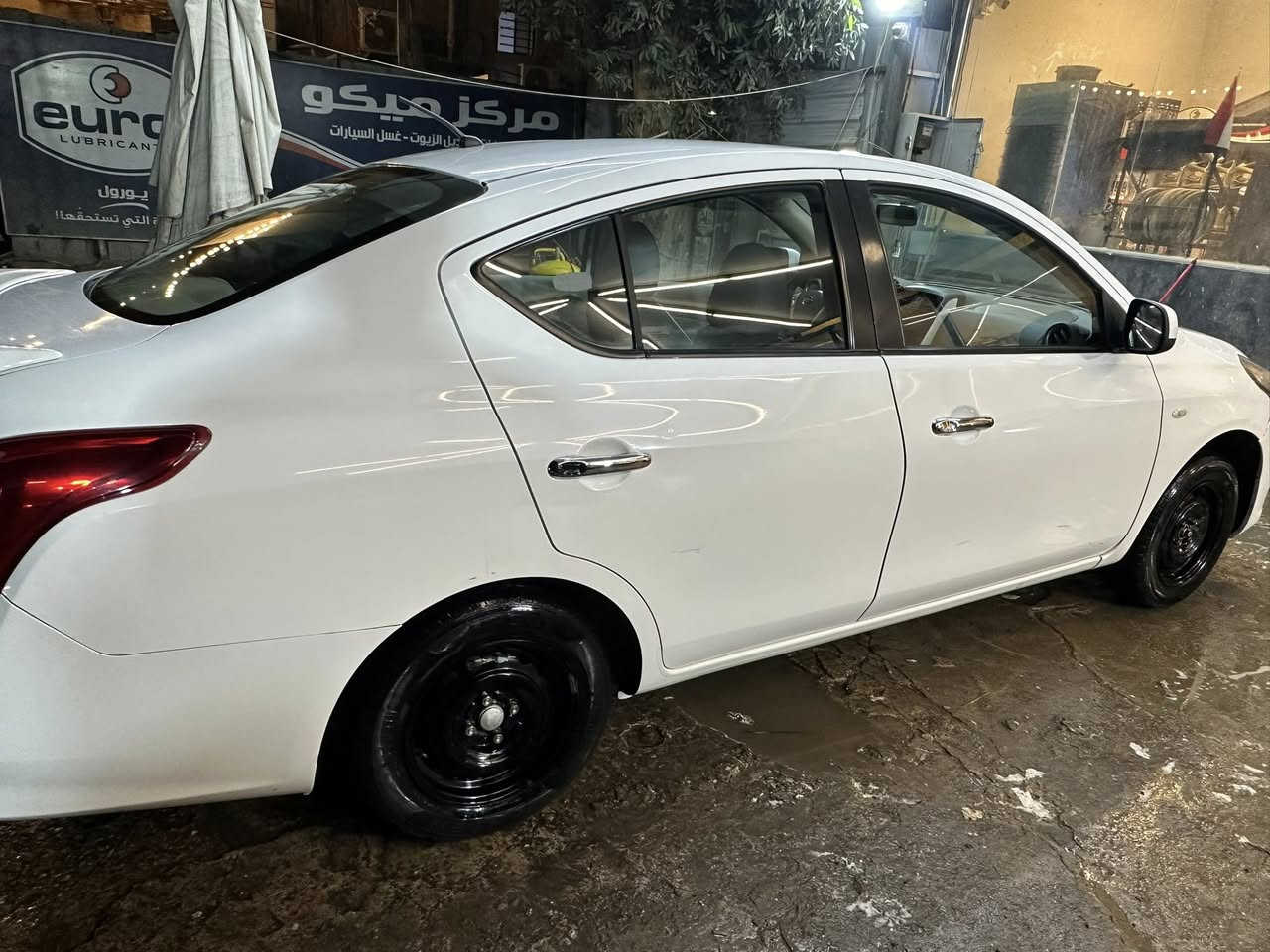 سلام عليكم
سيارة نيسان سني هندي 
مايشة 91 
سيارة نظيفة كلش وكفالة لكير ومحرك 
سبير منازل 
رقم للاتصال فقط ***********
سعرها 113 و بيها مجال بسيط
