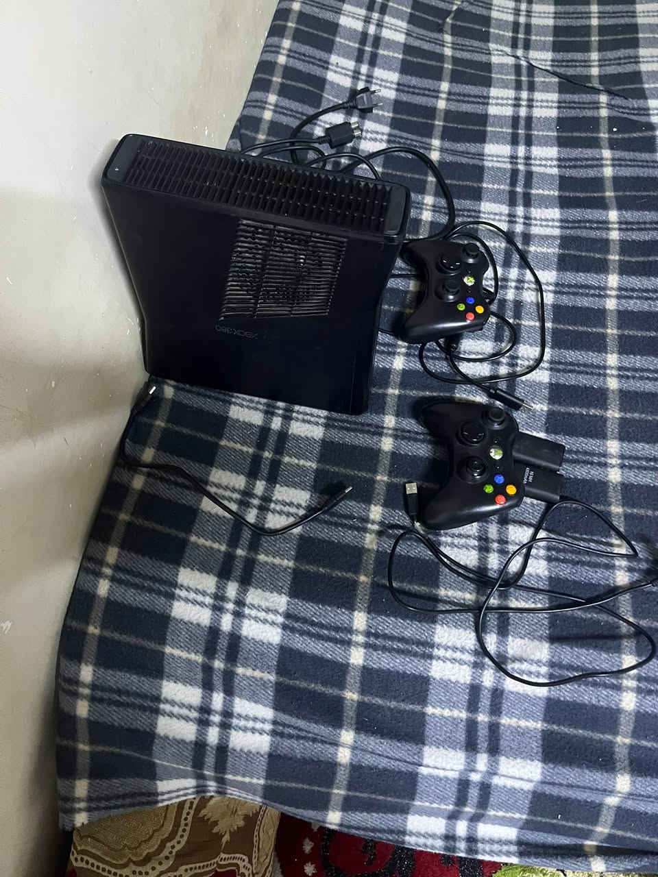 ‏سلام عليكم جهاز Xbox جهاز نظيف ما مفتوح جهاز Xbox 360 عنوان البصرة الجزيرة رقم الهاتف***********
