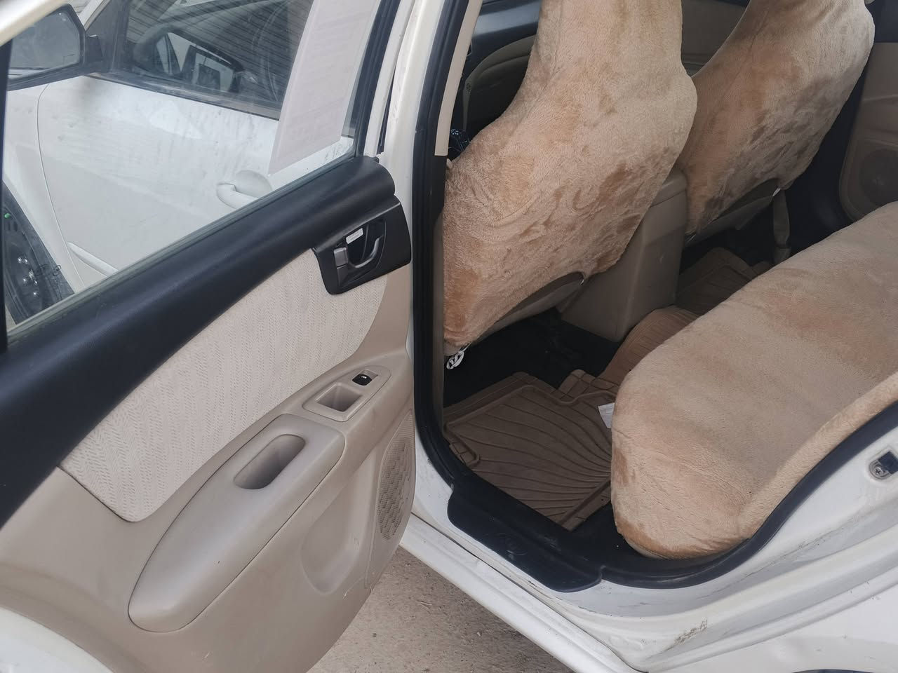السلام عليكم اوبتيما امريكيه ٢٠١٠رقم جديد رقم مميز ظرر باب سايق وجاملغ بدون دواخل شرط كلهن ليبل واحد مكينه ٢٤٠٠ كير ٥نمر صدر درايم شفت كهربائيات تبريد محرك كله شرط صرف انسه كلوب جيك مامشتغل شرط تحكم جهتين تخم تاير داخل جديد برغي نقص مابيهه بسمي والسياره مصبوغه شرط مجرد جراد ومصبوغه على الشرط تجي تكلب  وتقتنع ماشيه ١٥٧ميل السعر ١١٥ وبيهه مجال للعلم رقم مميز ٣ ارقام  للاستفسار *********** وكلشي اكو بالسوك ميعجبك عبر المنشور ترهم مراوس بسياره ٧راكب

