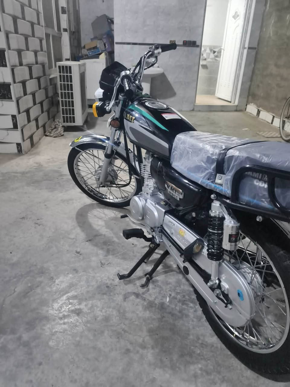 نامه شلامجه اصلي من البرغي للبرغي شاصيه 26 وتعمير جديد هستوه مسحوكه السعر 775 وبيه مجال للشراي مكاني بل كوت خاجيه 7881136909 0.  ما متواجد خاص .


**إذا كنت صاحب هذا الإعلان وتريد حذفه لأي سبب، رجاءا أرسل رسالة إلى الدعم الفني**